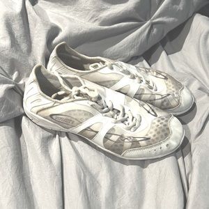 nfinity cheer shoes